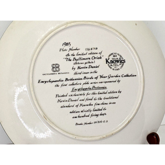 Edwin M Knowles Baltimore Oriole Kevin Daniel Bird Collectors Plate 8.5" 1985 - Picture 4 of 7